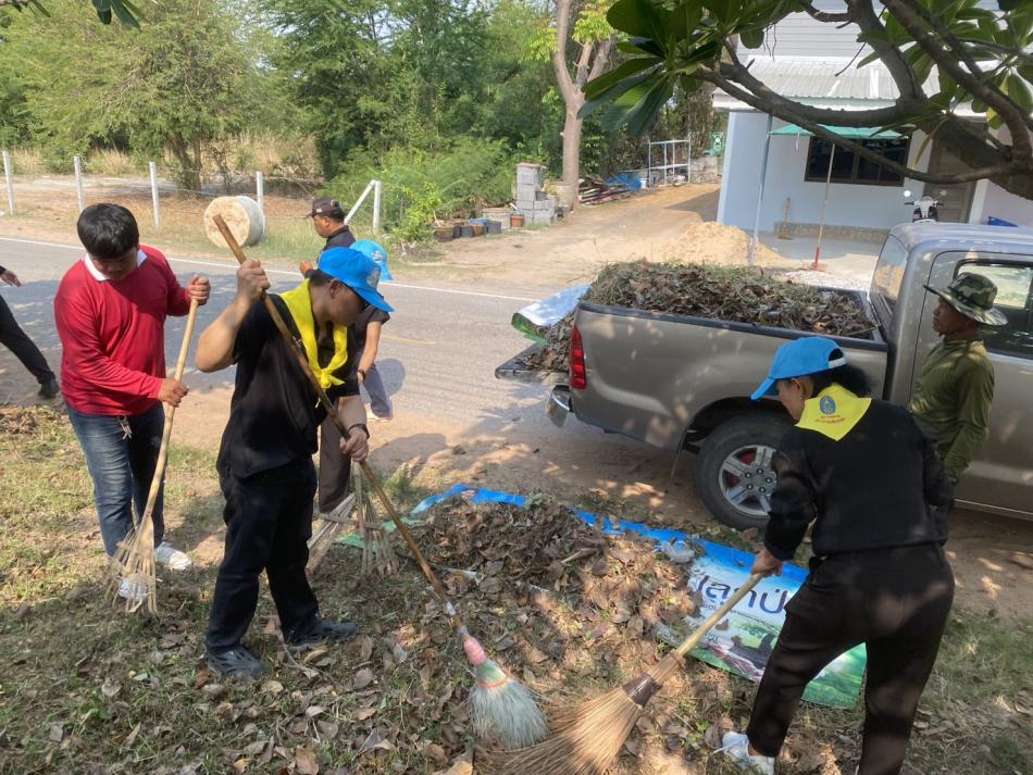 กิจกรรมพัฒนาและปรับภูมิทัศน์ บริเวณสำนักงานเทศบาลตำบลศรีสมเด็จ ทั้งภายในและภายนอกกำแพงสำนักงานฯ  ให้ดูสะอาดและสวยงาม มีสภาพแวดล้อมที่ดี